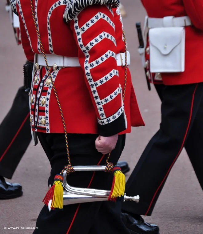 London Must See: Changing Of The Guard Buckingham Palace Safety Tips | England, London, Must See In London, United Kingdom, What To Do In London | Fashion | Christian Dior | Fashion | P.s. This Rocks Travel &Amp; Interior Design Blogs By Christi Tasker A Serial Entrepreneurs Lifestyle Blog Full Of Vacation Ideas, Home Design Inspiration, Art, Recipes, Parenting Tips, Over 40S Fashion Inspiration Buckingham Guard With Horn