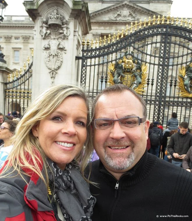 London Must See: Changing Of The Guard Buckingham Palace Safety Tips | England, London, Must See In London, United Kingdom, What To Do In London | Fashion | Christian Dior | Fashion | P.s. This Rocks Travel &Amp; Interior Design Blogs By Christi Tasker A Serial Entrepreneurs Lifestyle Blog Full Of Vacation Ideas, Home Design Inspiration, Art, Recipes, Parenting Tips, Over 40S Fashion Inspiration Cute Couple Christi And Boyd
