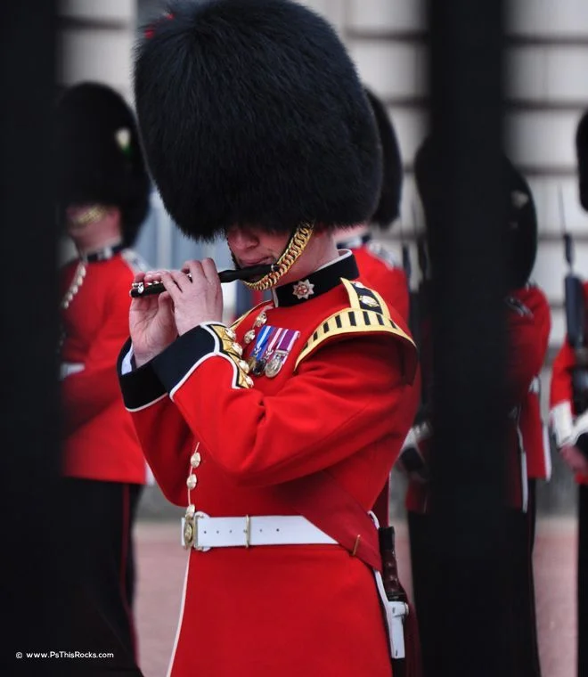 London Must See: Changing Of The Guard Buckingham Palace Safety Tips | England, London, Must See In London, United Kingdom, What To Do In London | Fashion | Christian Dior | Fashion | P.s. This Rocks Travel &Amp; Interior Design Blogs By Christi Tasker A Serial Entrepreneurs Lifestyle Blog Full Of Vacation Ideas, Home Design Inspiration, Art, Recipes, Parenting Tips, Over 40S Fashion Inspiration London Guard With Flute