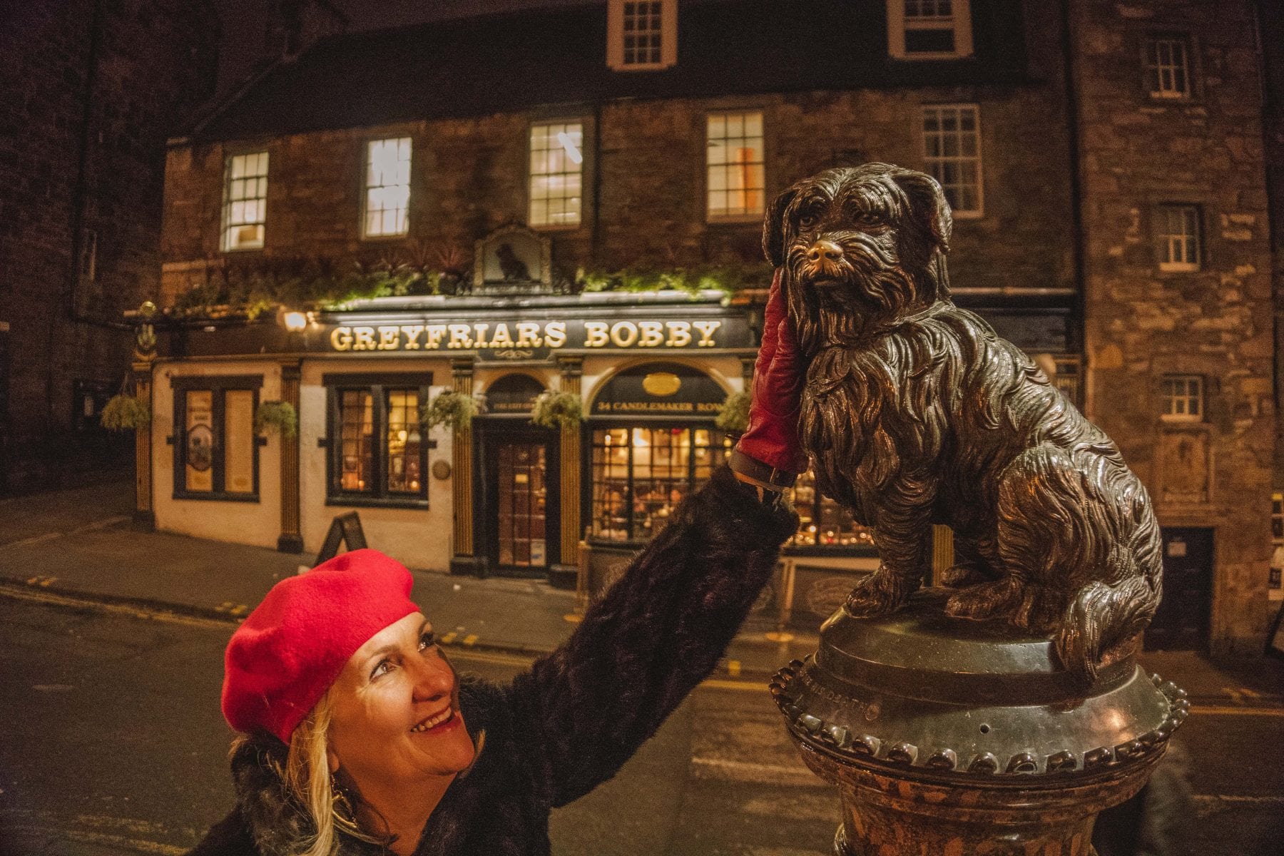 Pamela Reeves-American-Travel Blogger-Advanced Style - Greyfriars Bobby-Edinburg Scotland Hogmanay New Years Eve